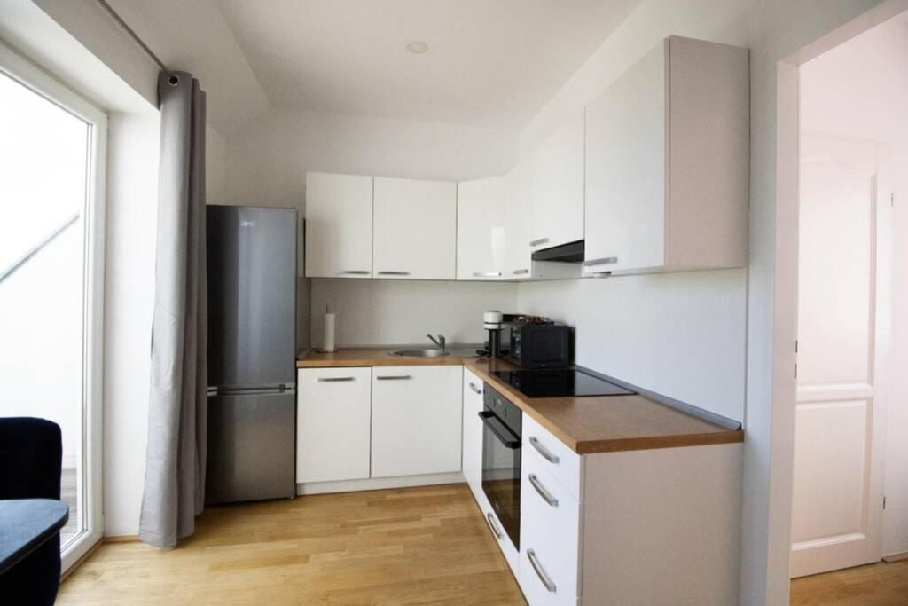 Sunny & Cozy Penthouse With Balcony L Dg4'14 Appartamento